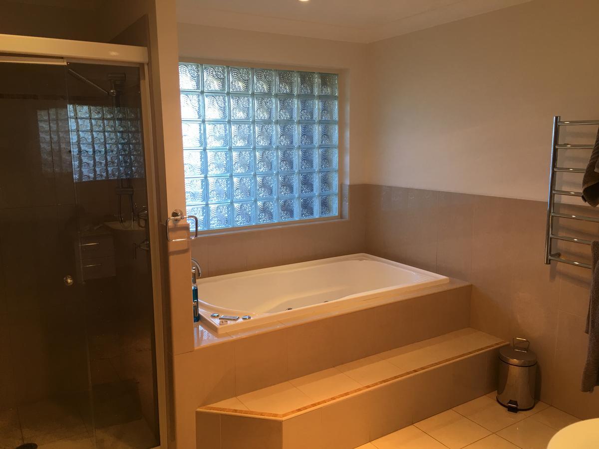 Oceanscape Luxury Beachfront Villas Скоттс-Гед Номер фото